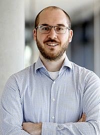 Dr. Alexander Glas